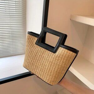 Lightweight Straw Tote Bag